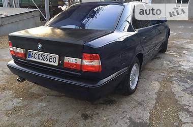 Седан BMW 5 Series 1990 в Млиніві