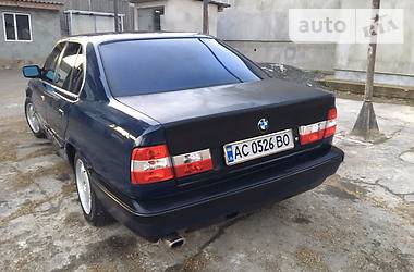 Седан BMW 5 Series 1990 в Млиніві