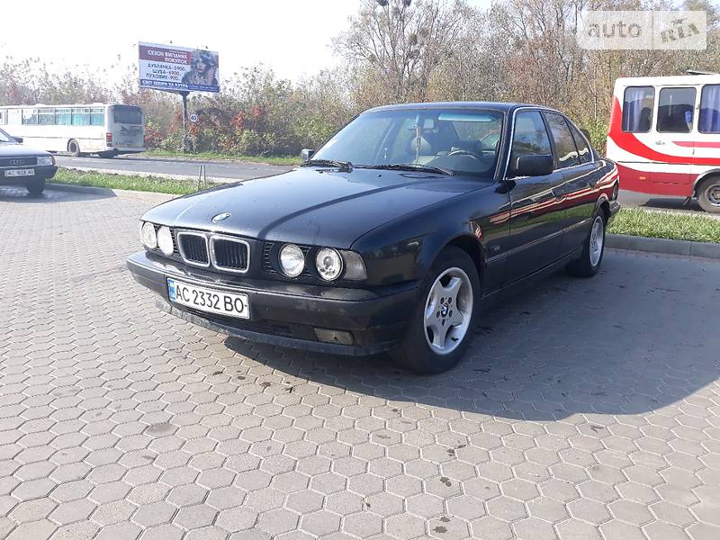 Седан BMW 5 Series 1995 в Луцке