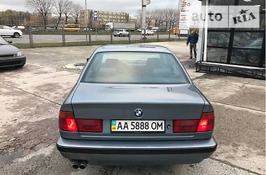 Седан BMW 5 Series 1989 в Киеве