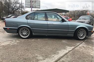 Седан BMW 5 Series 1989 в Киеве