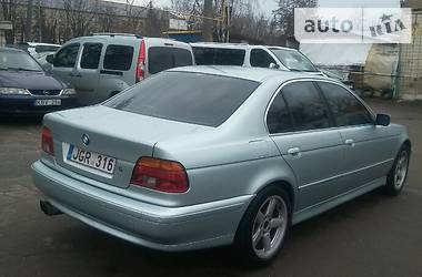 Седан BMW 5 Series 2000 в Киеве