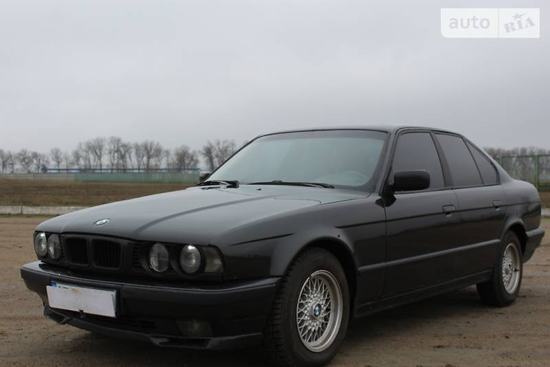 Седан BMW 5 Series 1993 в Днепре