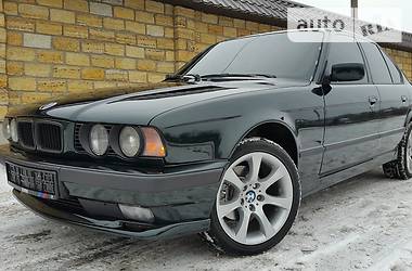 Седан BMW 5 Series 1990 в Виннице