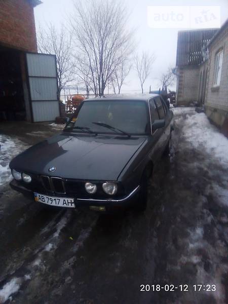 Седан BMW 5 Series 1986 в Вінниці