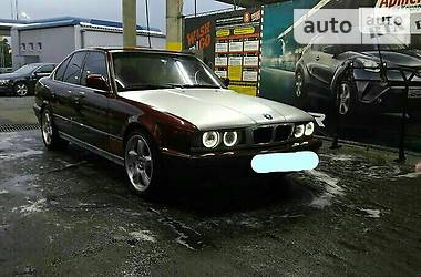 Седан BMW 5 Series 1991 в Харькове