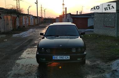 Седан BMW 5 Series 1991 в Николаеве