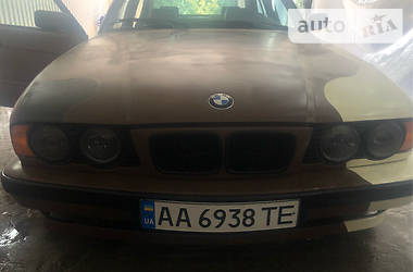 Седан BMW 5 Series 1993 в Киеве