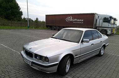 Седан BMW 5 Series 1994 в Виннице