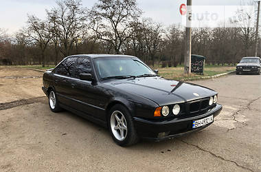 Седан BMW 5 Series 1990 в 