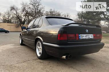 Седан BMW 5 Series 1990 в 