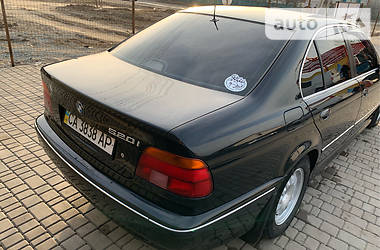 Седан BMW 5 Series 2000 в Умани