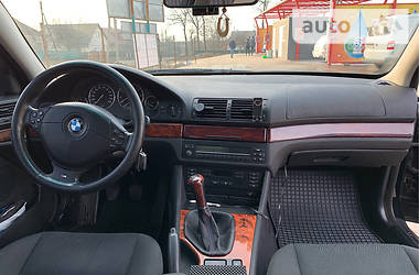 Седан BMW 5 Series 2000 в Умани