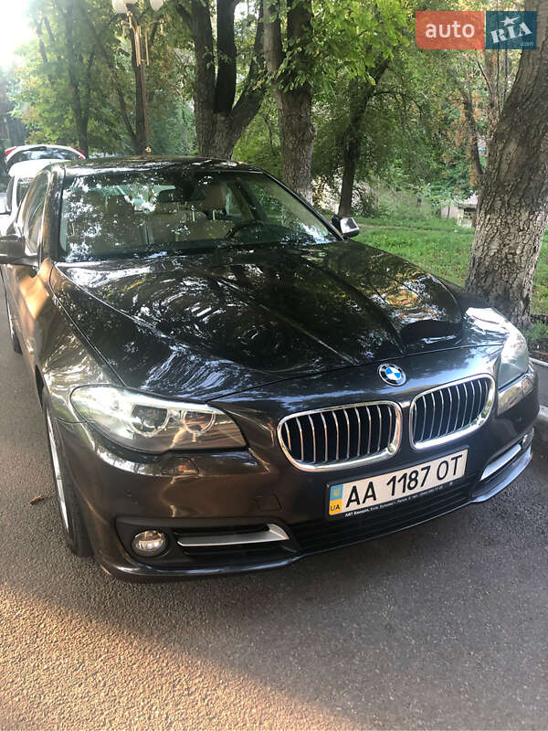 Седан BMW 5 Series 2013 в 
