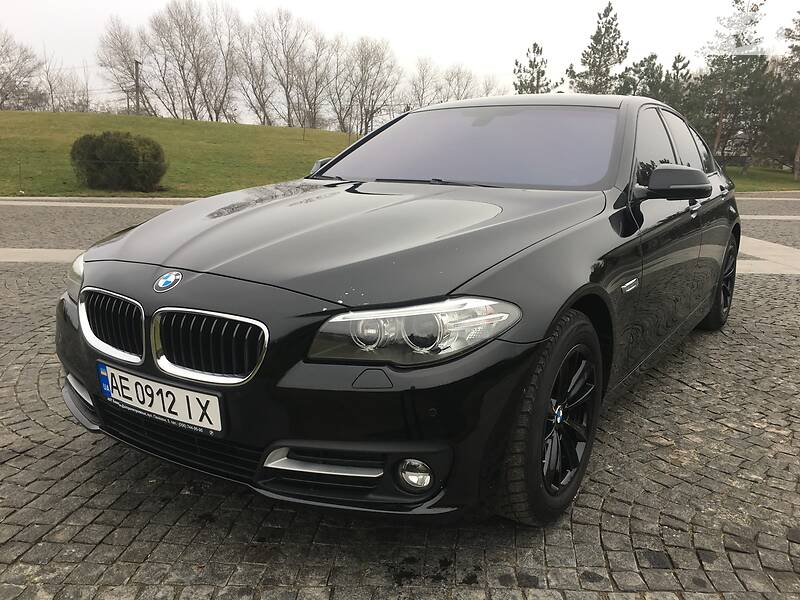 Седан BMW 5 Series 2016 в Дніпрі