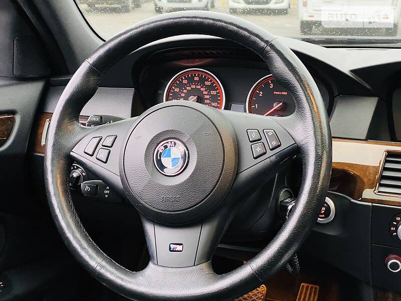 Седан BMW 5 Series 2009 в Харкові