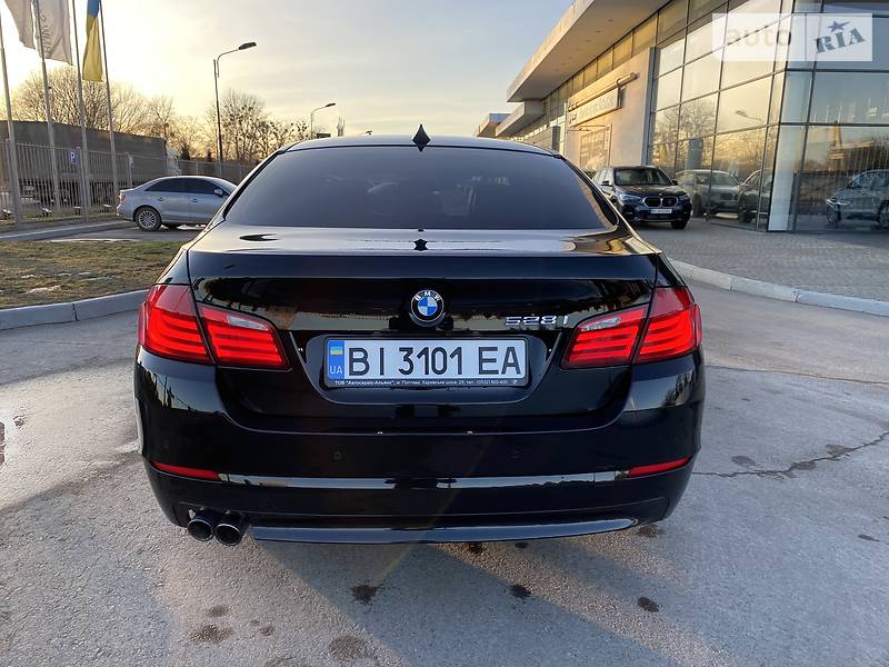 Седан BMW 5 Series 2013 в Полтаві