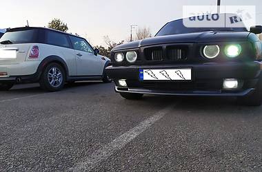 Седан BMW 5 Series 1994 в Днепре