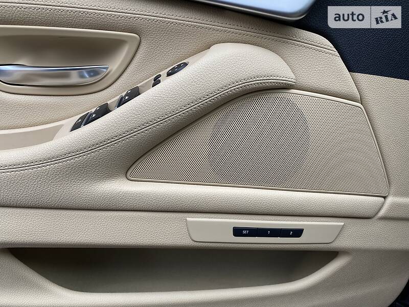 Седан BMW 5 Series 2016 в Києві фото 35 Седан BMW 5 Series 2016 в Києві