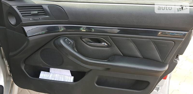 Седан BMW 5 Series 2002 в Мостиській