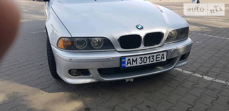Седан BMW 5 Series 2002 в Мостиській