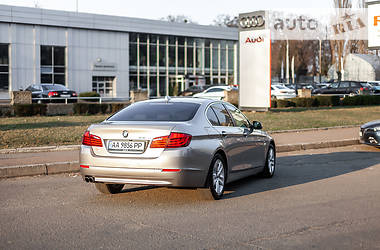 Седан BMW 5 Series 2012 в 