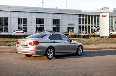 Седан BMW 5 Series 2012 в 