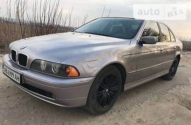 Седан BMW 5 Series 2000 в 