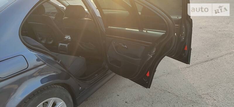Седан BMW 5 Series 2002 в Нововолинську