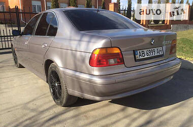 Седан BMW 5 Series 2000 в 
