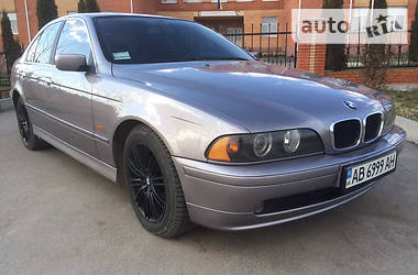 Седан BMW 5 Series 2000 в 