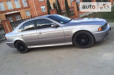Седан BMW 5 Series 2000 в 