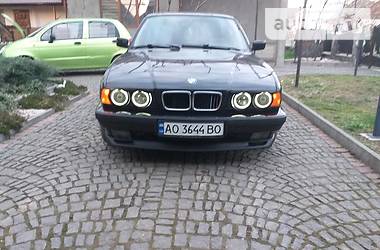 Седан BMW 5 Series 1995 в Иршаве