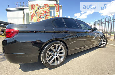 Седан BMW 5 Series 2012 в 