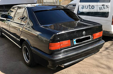 Седан BMW 5 Series 1990 в Трускавце