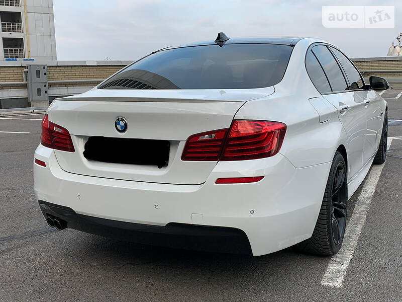 Седан BMW 5 Series 2016 в Дніпрі