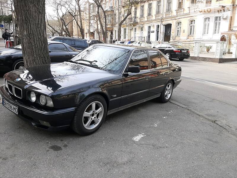 Седан BMW 5 Series 1992 в Одесі фото Седан BMW 5 Series 1992 в Одесі