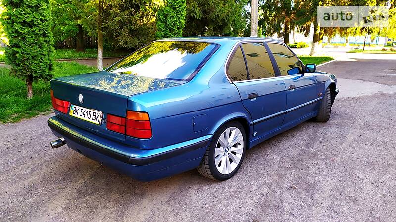 Седан BMW 5 Series 1994 в Дубні