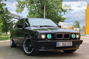 Седан BMW 5 Series 1993 в Кременчуці