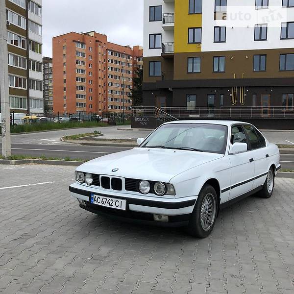 Седан BMW 5 Series 1988 в 