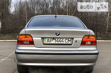 Седан BMW 5 Series 2000 в 