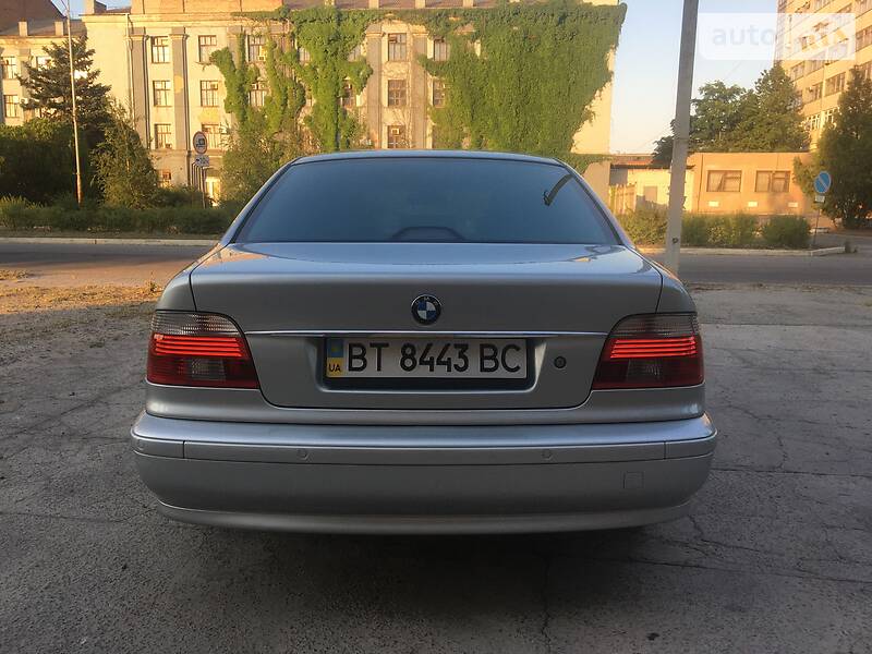 Седан BMW 5 Series 2001 в Новой Каховке