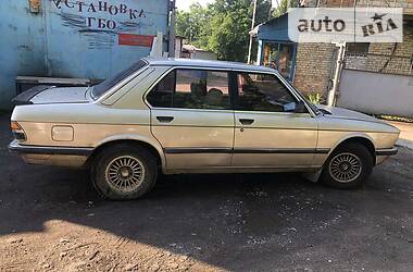 Седан BMW 5 Series 1985 в 
