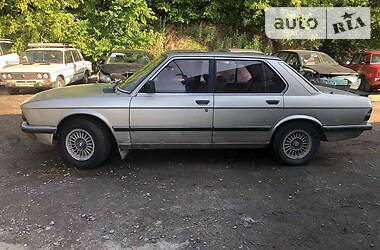 Седан BMW 5 Series 1985 в 
