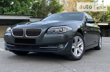 Седан BMW 5 Series 2013 в Новомосковську