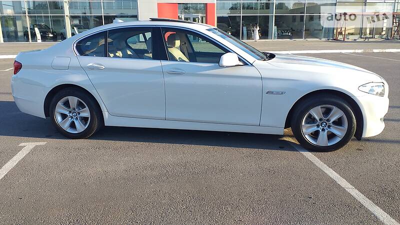 Седан BMW 5 Series 2012 в Полтаві