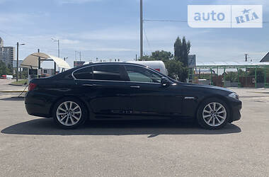 Седан BMW 5 Series 2012 в 