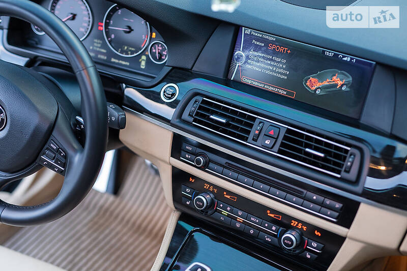 Седан BMW 5 Series 2011 в Дніпрі