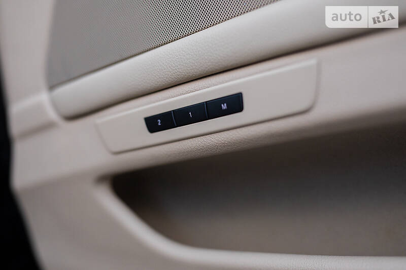 Седан BMW 5 Series 2011 в Дніпрі
