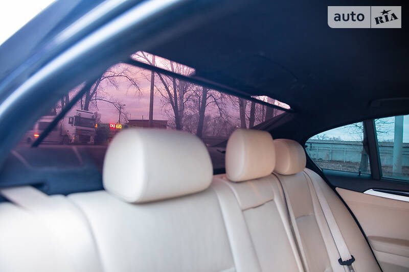 Седан BMW 5 Series 2011 в Дніпрі